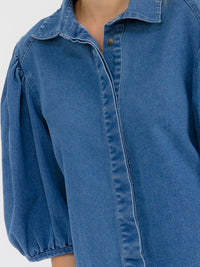 WOMEN'S SHORT PUFF SLEEVE BUTTON CLOSURE DENIM BLOUSE