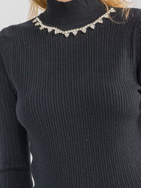WOMEN'S LONG SLEEVE TURTLE NECK RHINESTONES DETAILED BLOUSE