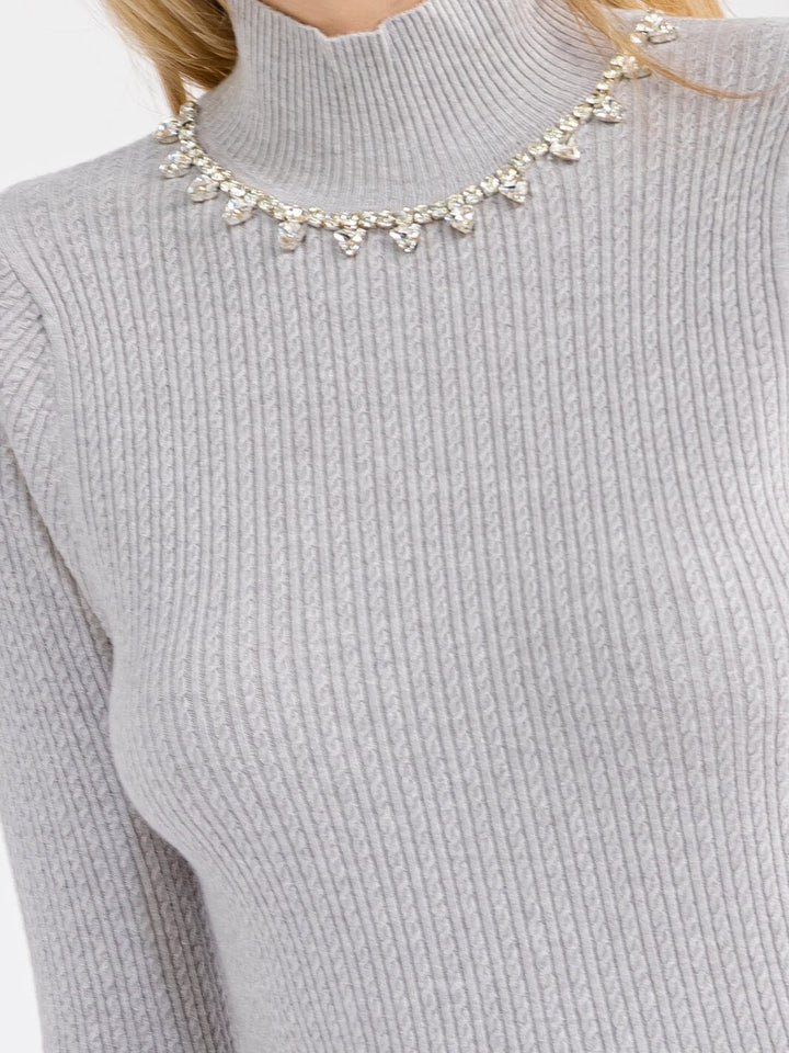 WOMEN'S LONG SLEEVE TURTLE NECK RHINESTONES DETAILED BLOUSE