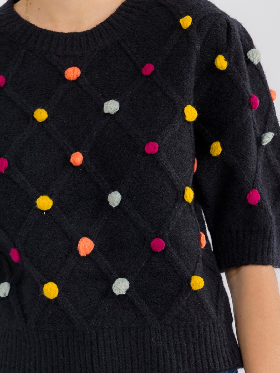 WOMEN'S SHORT SLEEVE POM POM DETAILED SWEATER BLOUSE