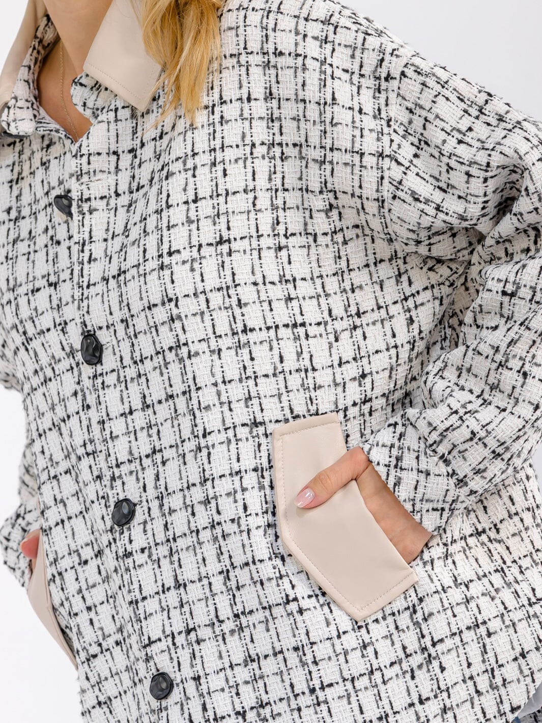 WOMEN'S LONG SLEEVE BUTTON CLOSURE FRONT POCKETS TWEED JACKET