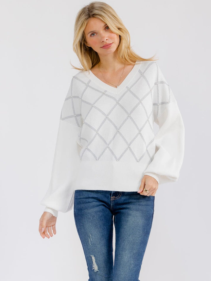 WOMEN'S LONG SLEEVE V-NECK PEARL DETAILED PULLOVER SWEATER