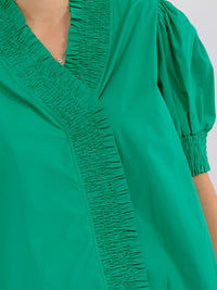 WOMEN'S SHORT PUFF SLEEVE V-NECK RUFFLE BLOUSE