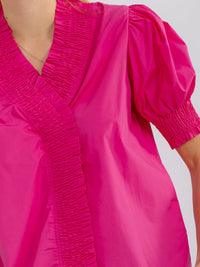 WOMEN'S SHORT PUFF SLEEVE V-NECK RUFFLE BLOUSE