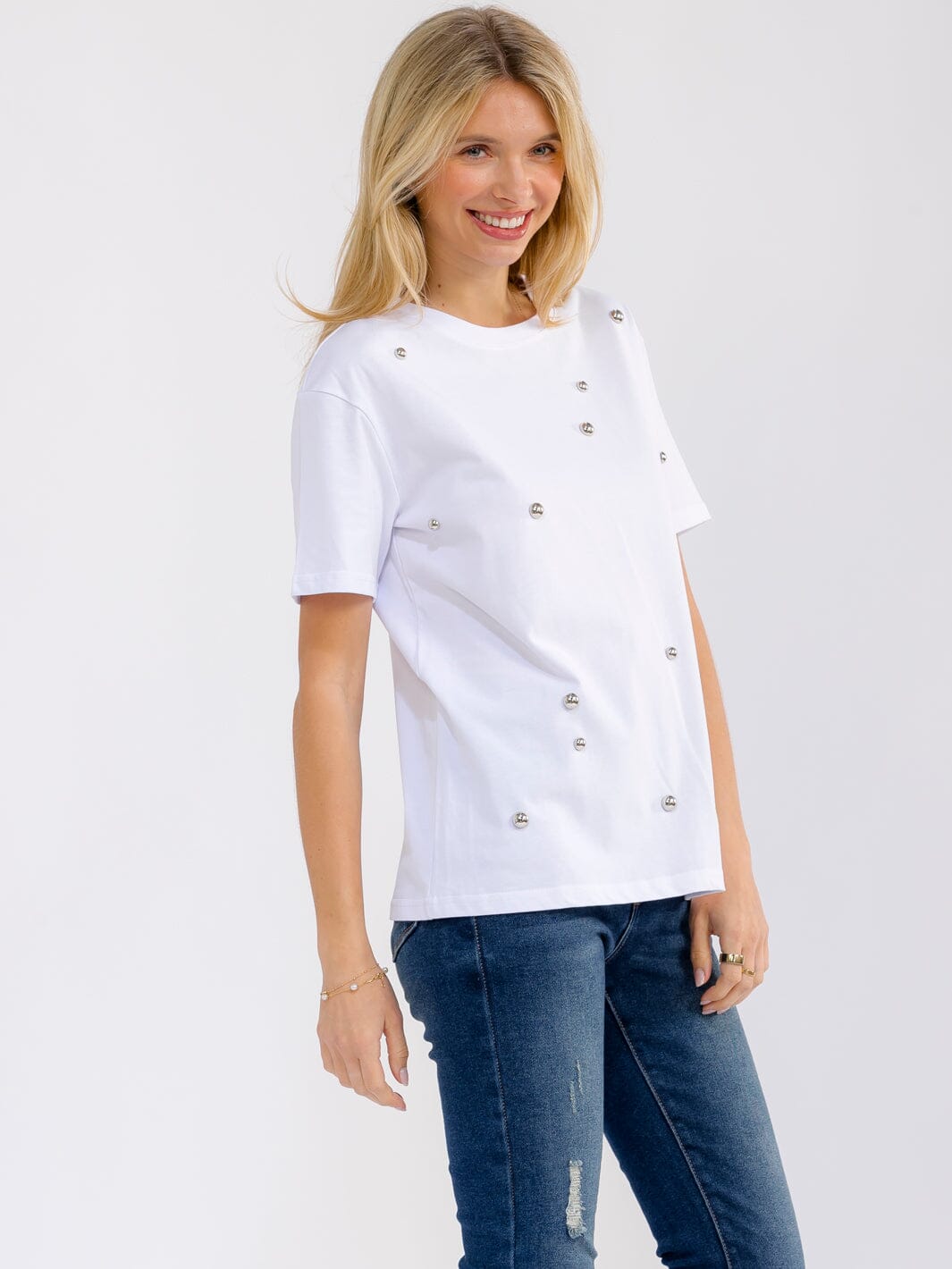 WOMEN'S SHORT SLEEVE PEARL DETAILED T-SHIRT
