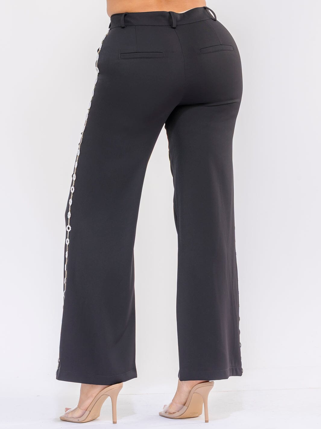 WOMEN'S BUTTON CLOSURE SIDE PEARL DETAILED WIDE LEG PANTS