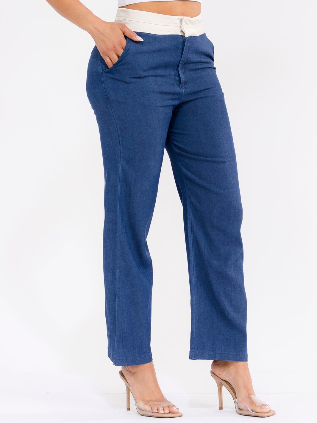 WOMEN'S BUTTON CLOSURE POCKETS STRAIGHT LEG CONTRAST DENIM PANTS