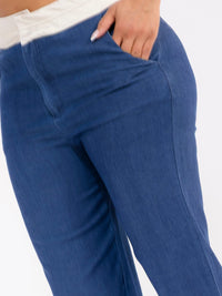WOMEN'S BUTTON CLOSURE POCKETS STRAIGHT LEG CONTRAST DENIM PANTS