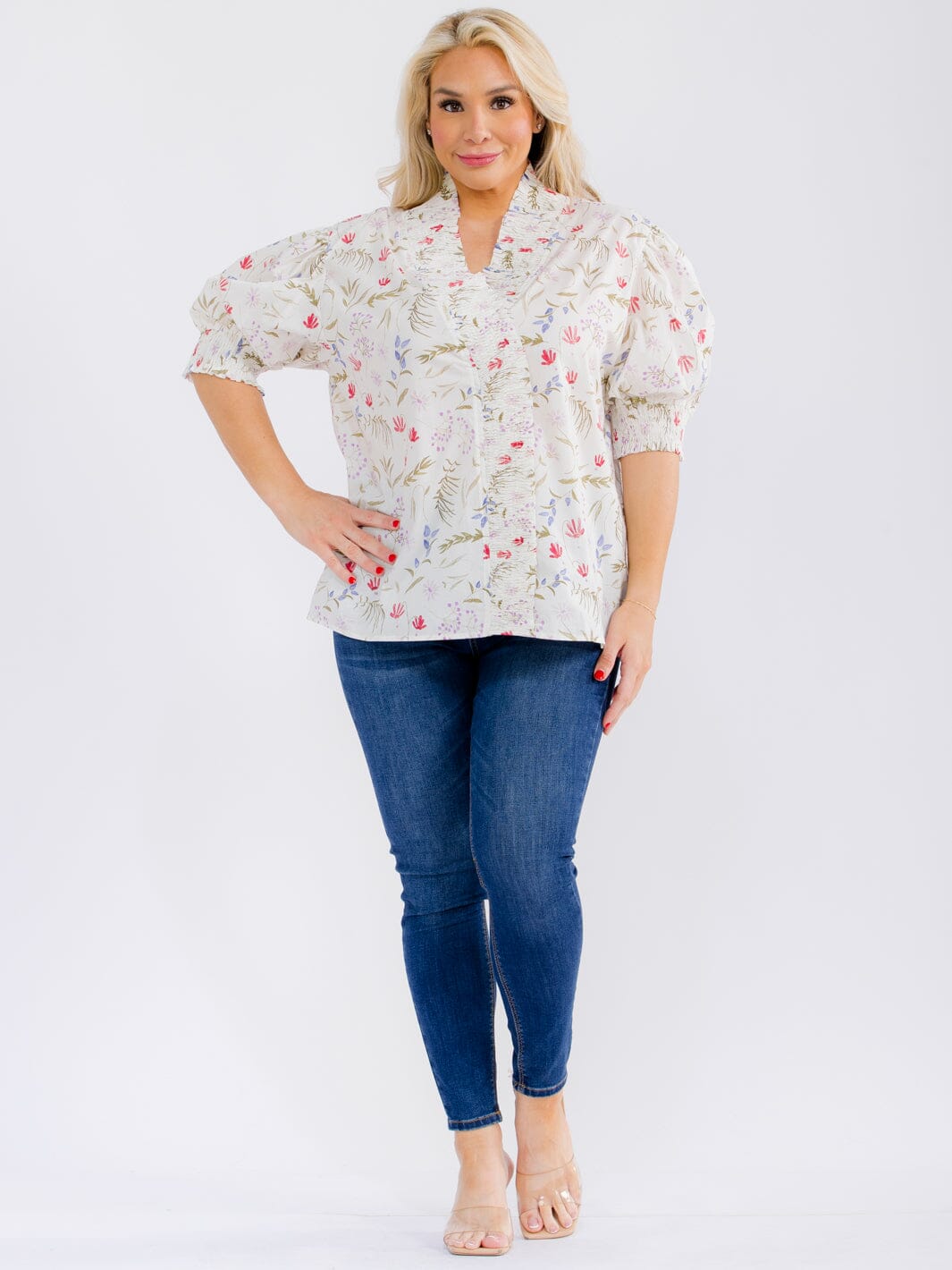 PLUS SIZE SHORT PUFF SLEEVE V-NECK RUFFLE FLORAL BLOUSE
