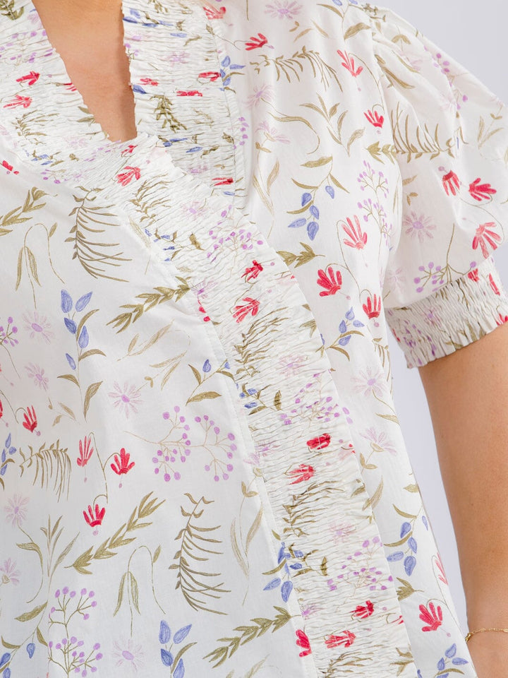 PLUS SIZE SHORT PUFF SLEEVE V-NECK RUFFLE FLORAL BLOUSE