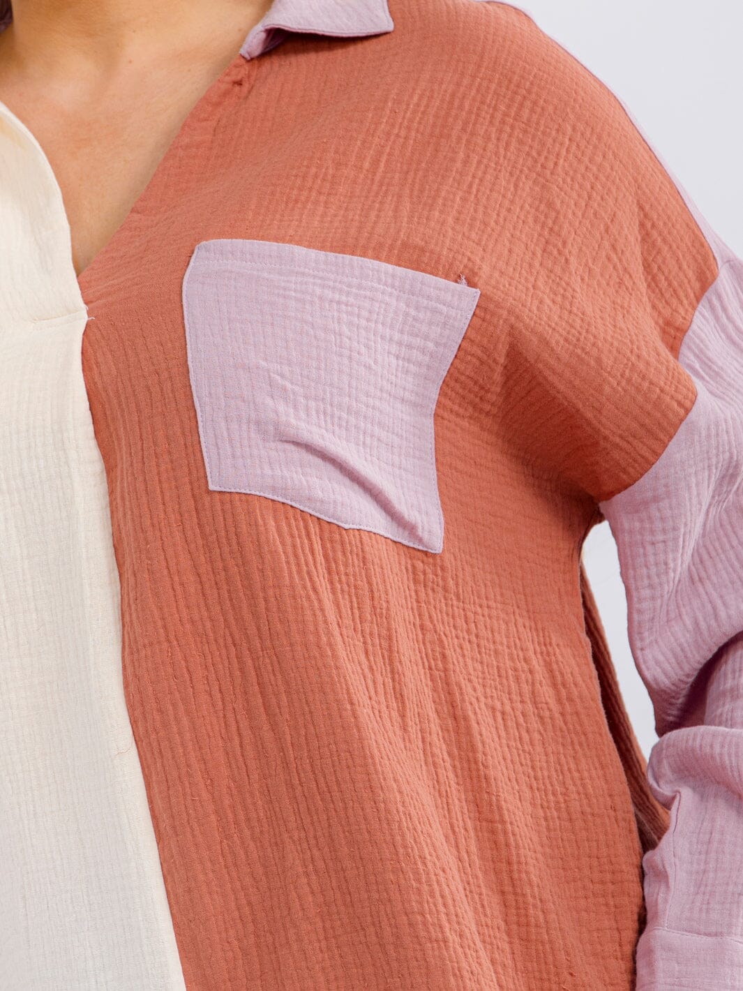 PLUS SIZE LONG SLEEVE BUTTON UP FRONT POCKET COLORBLOCK HIGH-LOW SHIRT