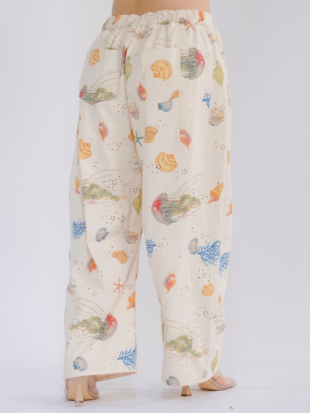 PLUS SIZE BUTTON CLOSURE POCKETS MULTI PRINT WIDE LEG DENIM PANTS