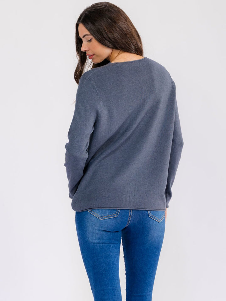 WOMEN'S LONG SLEEVE V-NECK PULLOVER SWEATER
