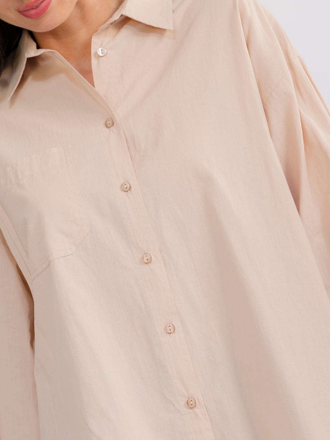 WOMEN'S LONG SLEEVE BUTTON UP HIGH-LOW OVERSIZED SHIRT