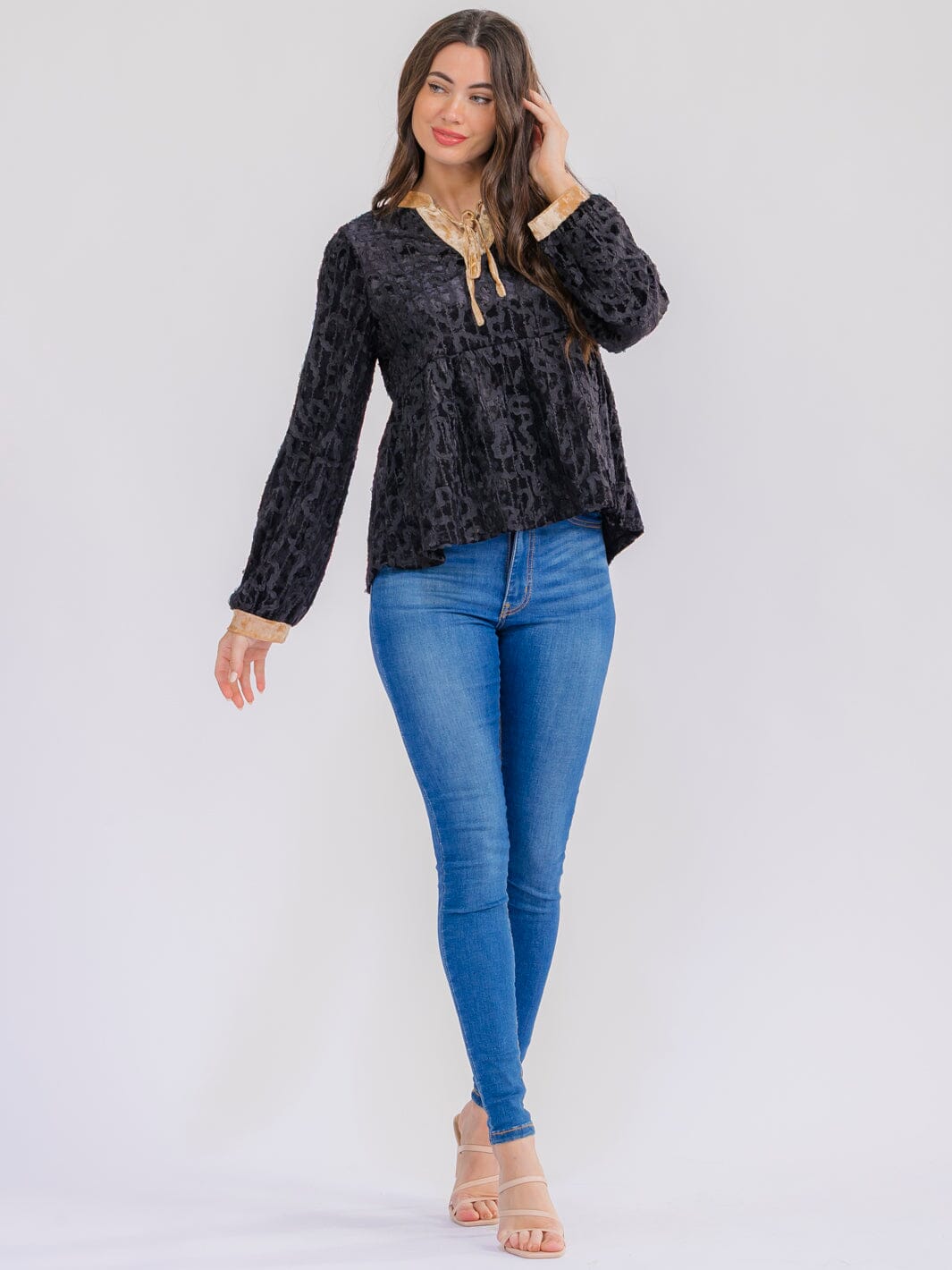 WOMEN'S LONG SLEEVE V-NECK VELVET BLOUSE
