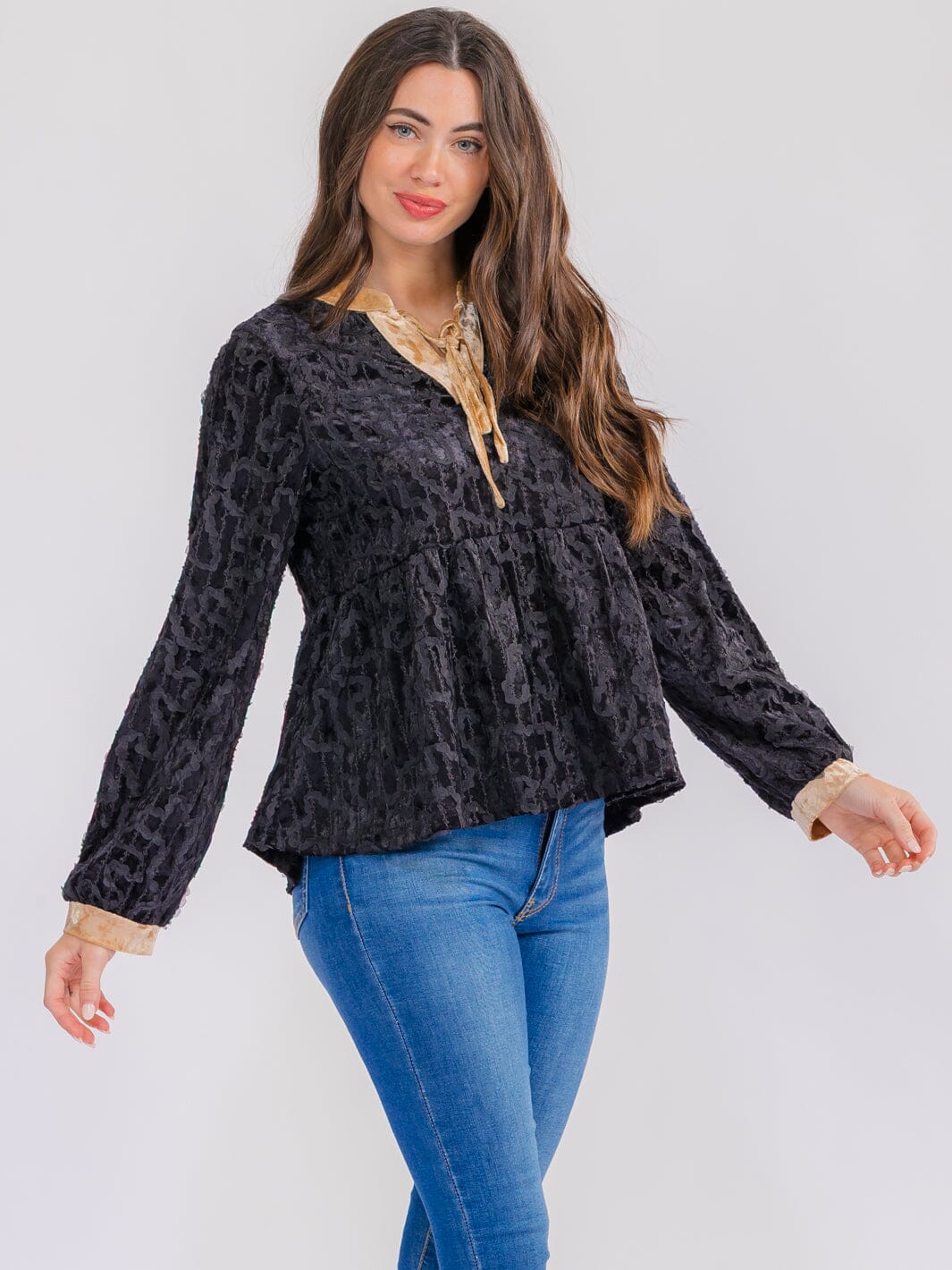 WOMEN'S LONG SLEEVE V-NECK VELVET BLOUSE