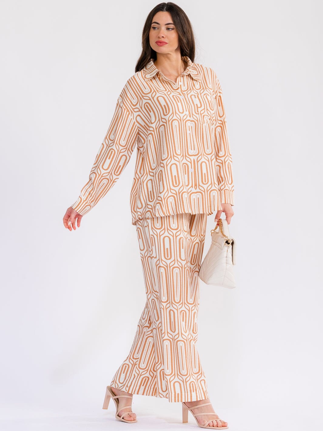 WOMEN'S LONG SLEEVE BUTTON UP PRINTED BLOUSE