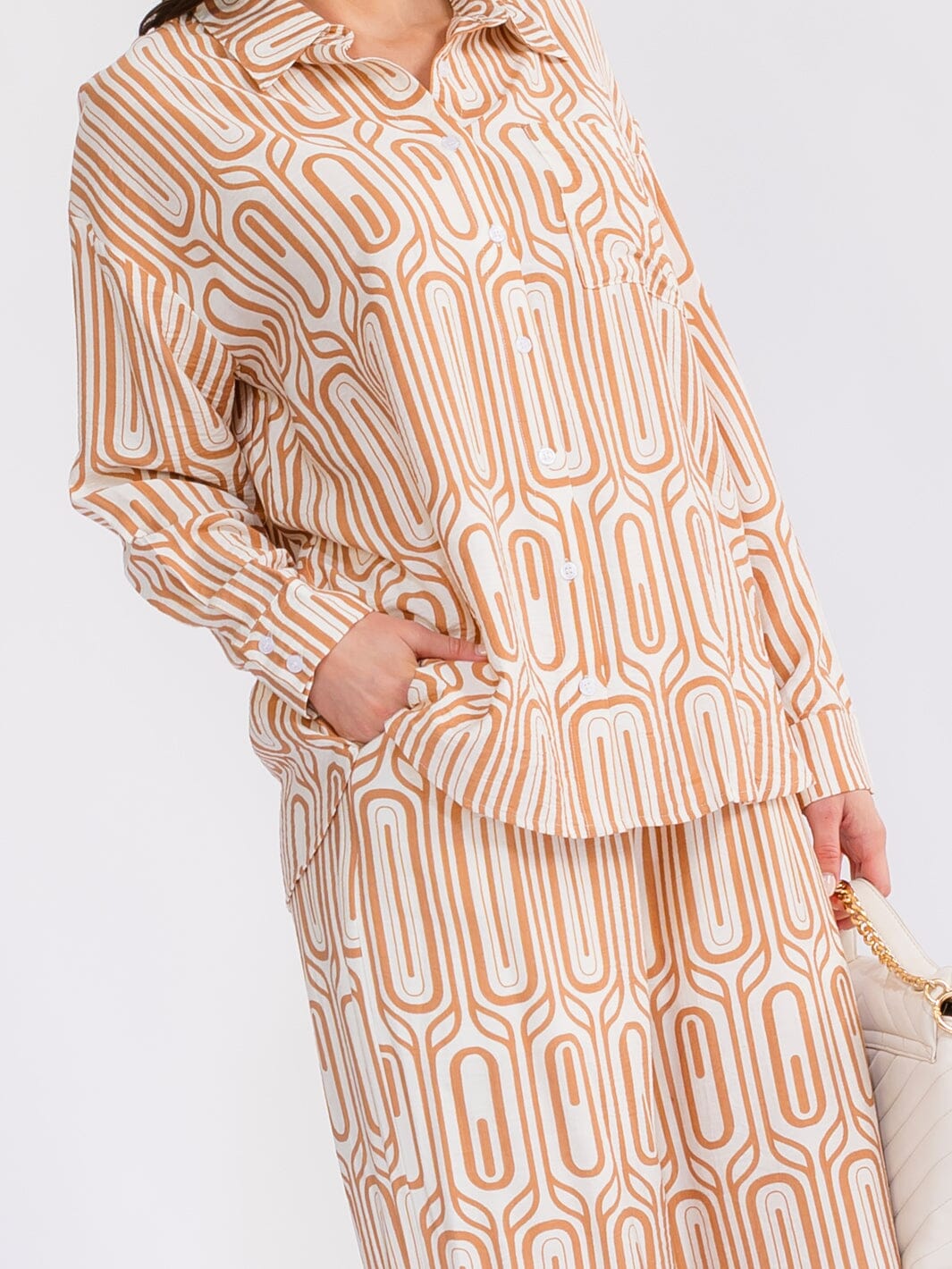 WOMEN'S LONG SLEEVE BUTTON UP PRINTED BLOUSE