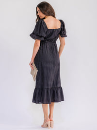WOMEN'S SHORT PUFF SLEEVE SQUARE NECK FRONT POCKETS TIERED MAXI DRESS