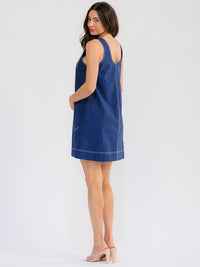 WOMEN'S SLEEVELESS FRONT POCKETS LOOSE FIT DENIM MINI DRESS