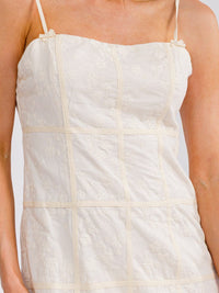 WOMEN'S SLEEVELESS FLORAL STITCHED MINI DRESS