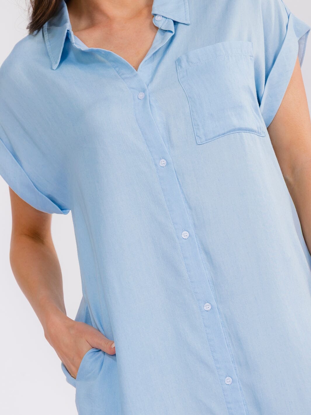 WOMEN'S SHORT SLEEVE BUTTON UP FRONT POCKETS CHAMBRAY MINI DRESS