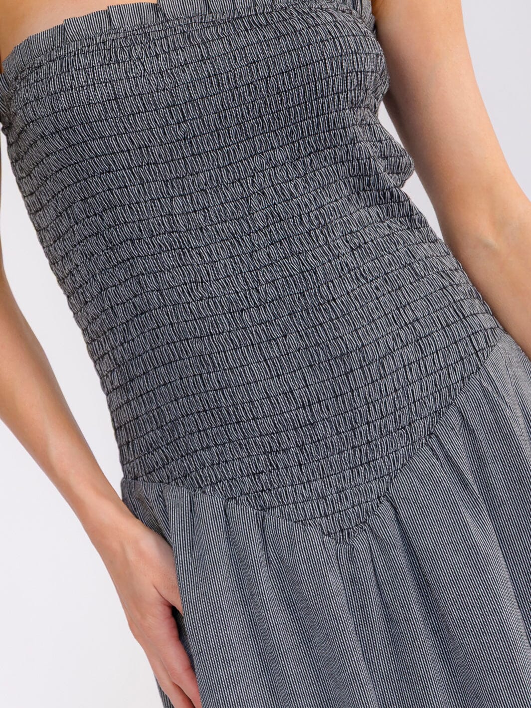 WOMEN'S SLEEVELESS SQUARE NECK SMOCK TUBE MAXI DRESS