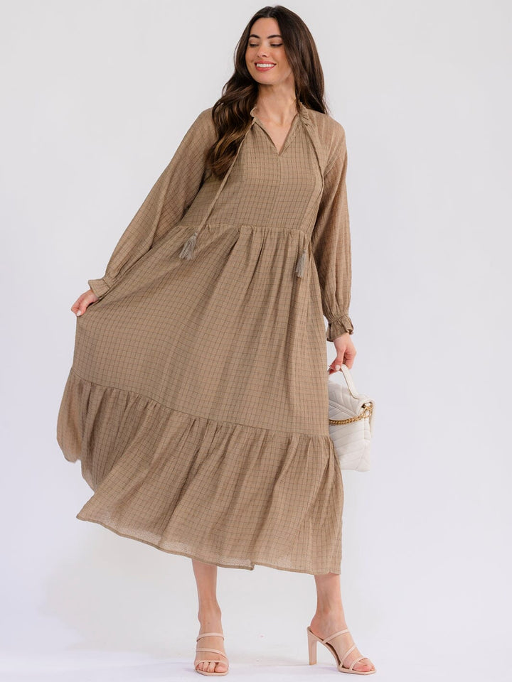 WOMEN'S LONG SLEEVE V-NECK TIERED MAXI DRESS