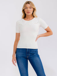WOMEN'S SHORT SLEEVE EYELET COLLAR RIBBED BLOUSE