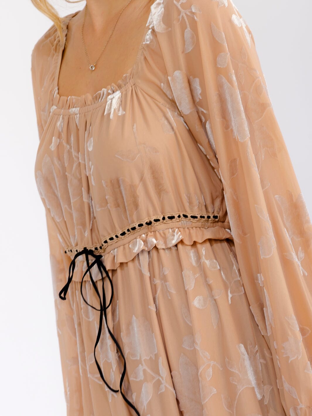 WOMEN'S LONG SLEEVE SQUARE NECK ELASTIC WAIST VELVET FLORAL MINI DRESS