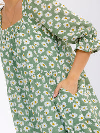 WOMEN'S 3/4 SLEEVE SQUARE NECK FRONT POCKETS FLORAL MINI DRESS