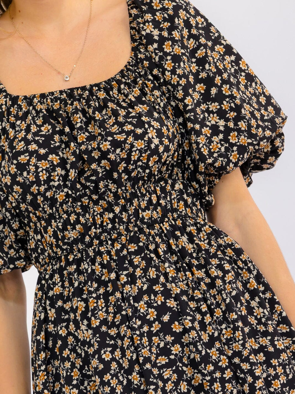 WOMEN'S SHORT PUFF SLEEVE SQUARE NECK FRONT POCKETS ELASTIC WAIST FLORAL MINI DRESS