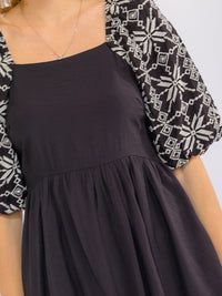 WOMEN'S SHORT PUFF SLEEVE SQUARE NECK FRONT POCKETS SMOCK STITCHED MINI DRESS