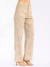 WOMEN'S BUTTON CLOSURE FRONT POCKETS STRAIGHT LEG FLORAL DENIM PANTS