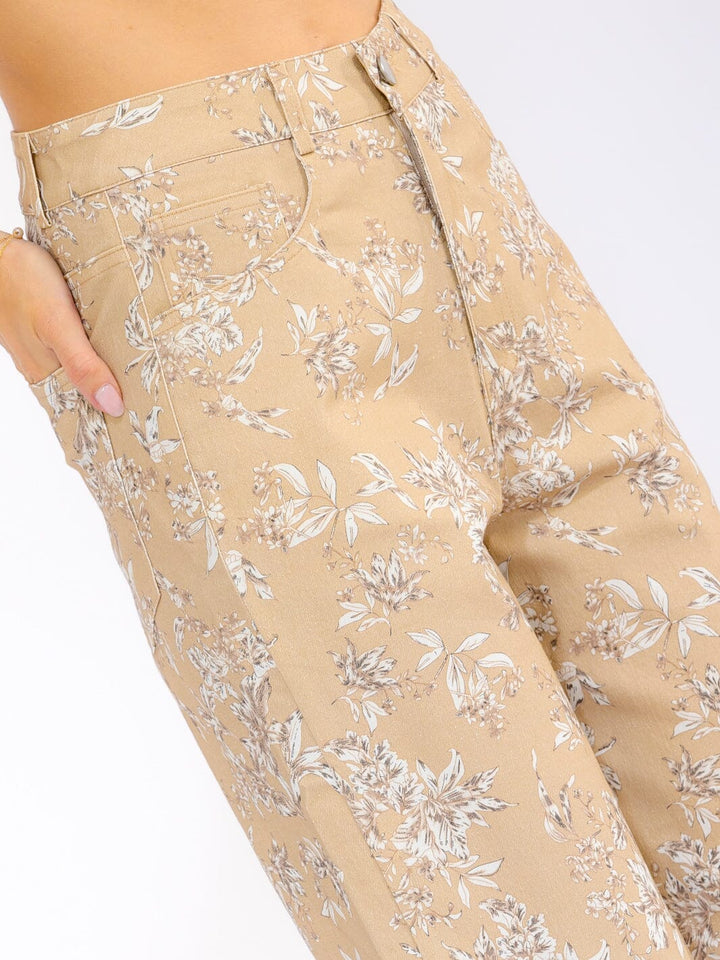 WOMEN'S BUTTON CLOSURE FRONT POCKETS STRAIGHT LEG FLORAL DENIM PANTS