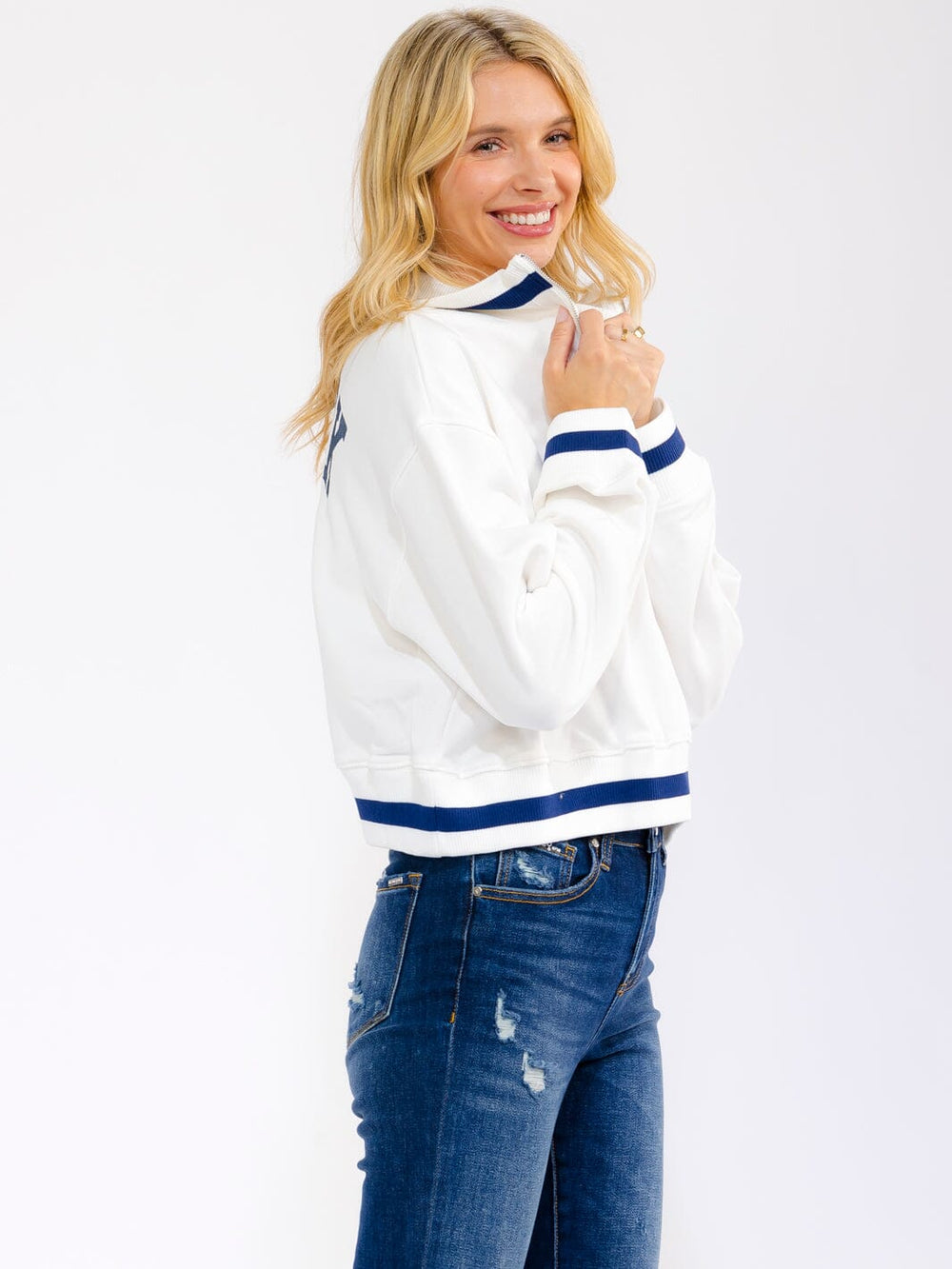 WOMEN'S LONG SLEEVE ZIP UP GRAPHIC PULLOVER SWEATER