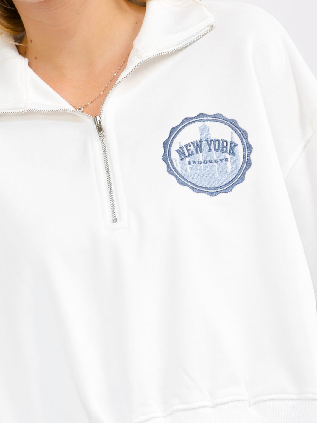 WOMEN'S LONG SLEEVE ZIP UP GRAPHIC PULLOVER SWEATER