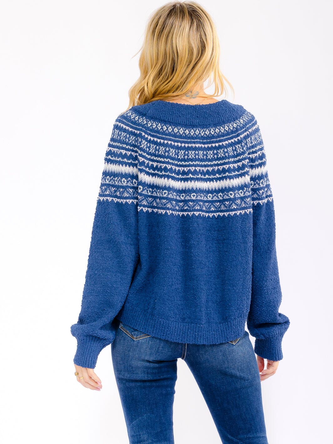 WOMEN'S LONG SLEEVE MULTI PRINT PULLOVER SWEATER