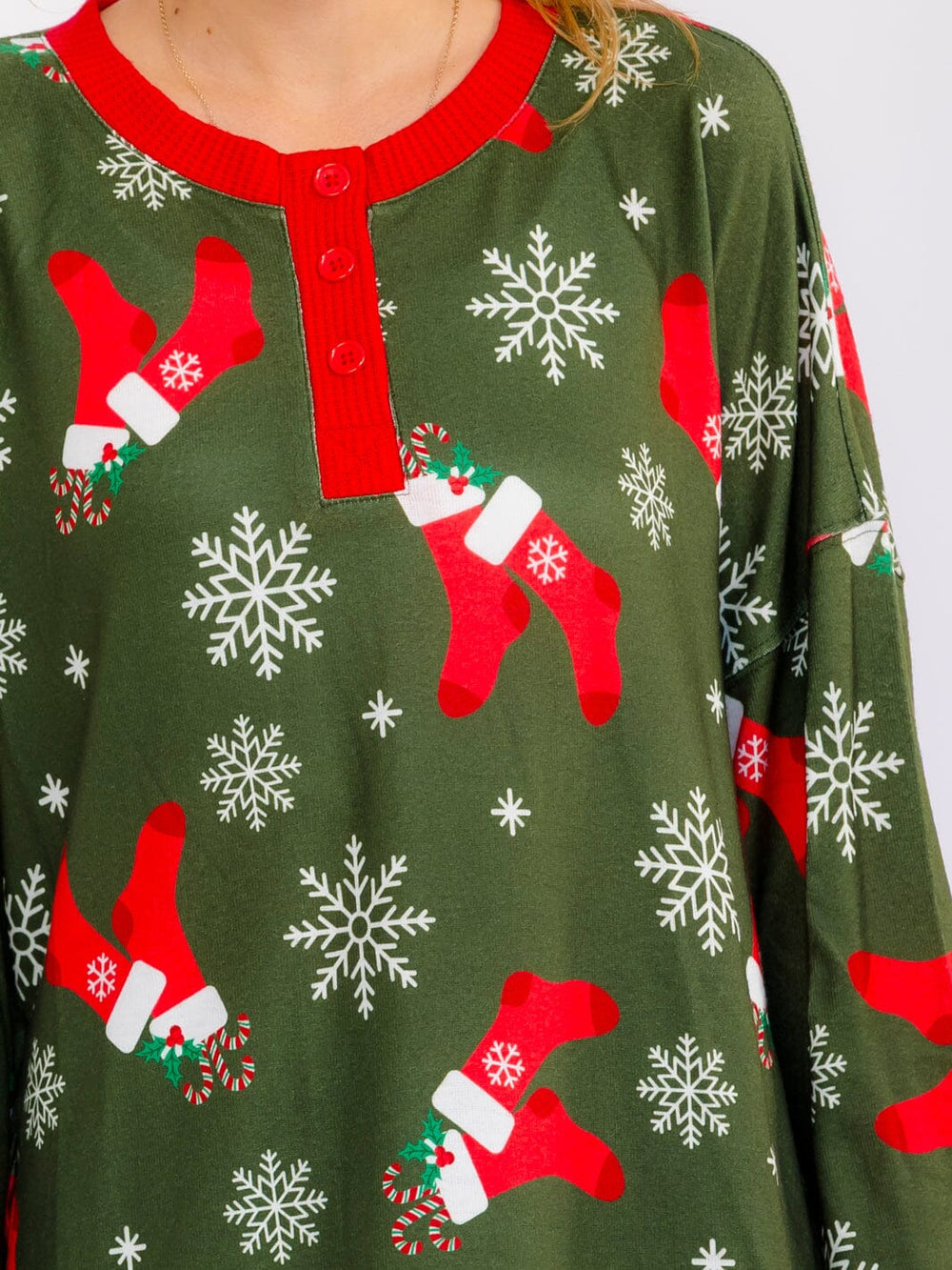 WOMEN'S LONG SLEEVE BUTTON UP PULLOVER OVERSIZED HOLIDAY SWEATER