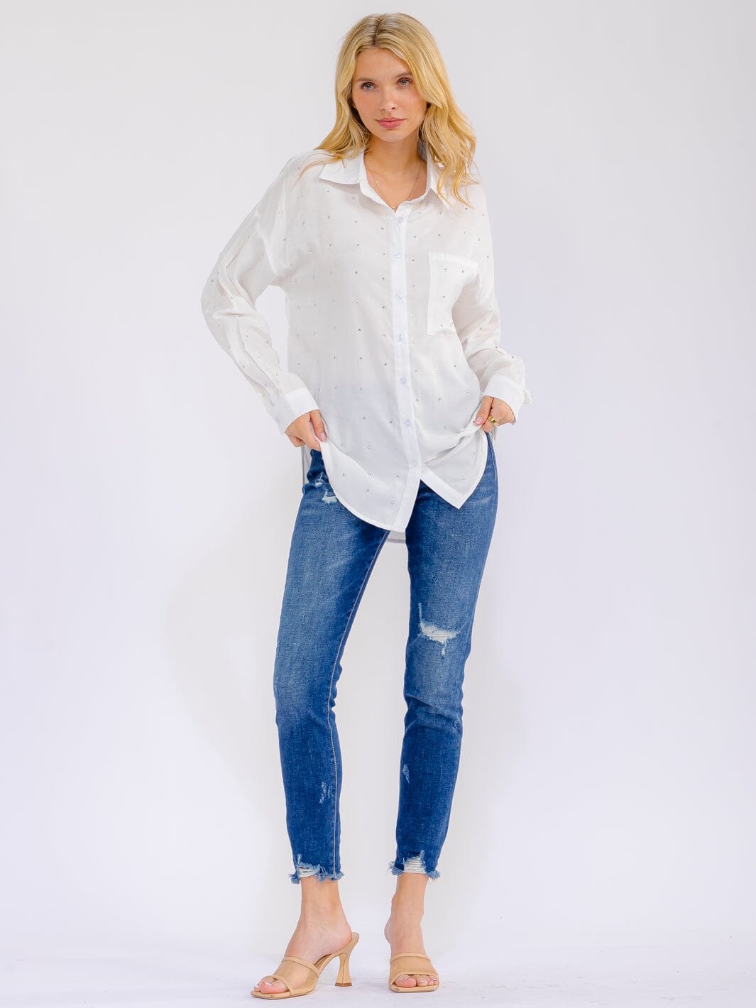 WOMEN'S LONG SLEEVE BUTTON UP FRONT POCKET RHINESTONES DETAILED SHIRT