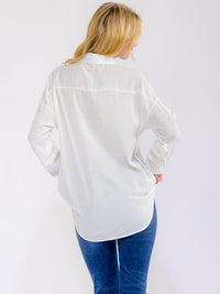 WOMEN'S LONG SLEEVE BUTTON UP FRONT POCKET RHINESTONES DETAILED SHIRT