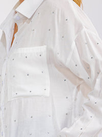 WOMEN'S LONG SLEEVE BUTTON UP FRONT POCKET RHINESTONES DETAILED SHIRT