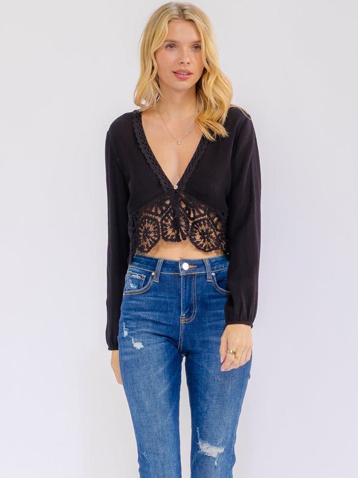 WOMEN'S LONG SLEEVE V-NECK BUTTON CLOSURE CROCHET CROP TOP