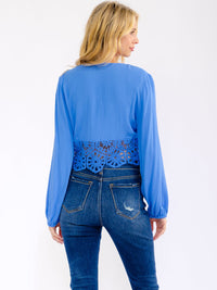 WOMEN'S LONG SLEEVE V-NECK BUTTON CLOSURE CROCHET CROP TOP