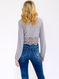 WOMEN'S LONG SLEEVE V-NECK BUTTON CLOSURE CROCHET CROP TOP