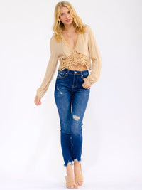 WOMEN'S LONG SLEEVE V-NECK BUTTON CLOSURE CROCHET CROP TOP