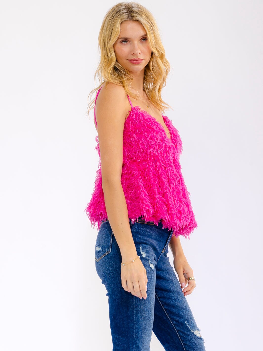 WOMEN'S SLEEVELESS V-NECK FUZZY TANK TOP