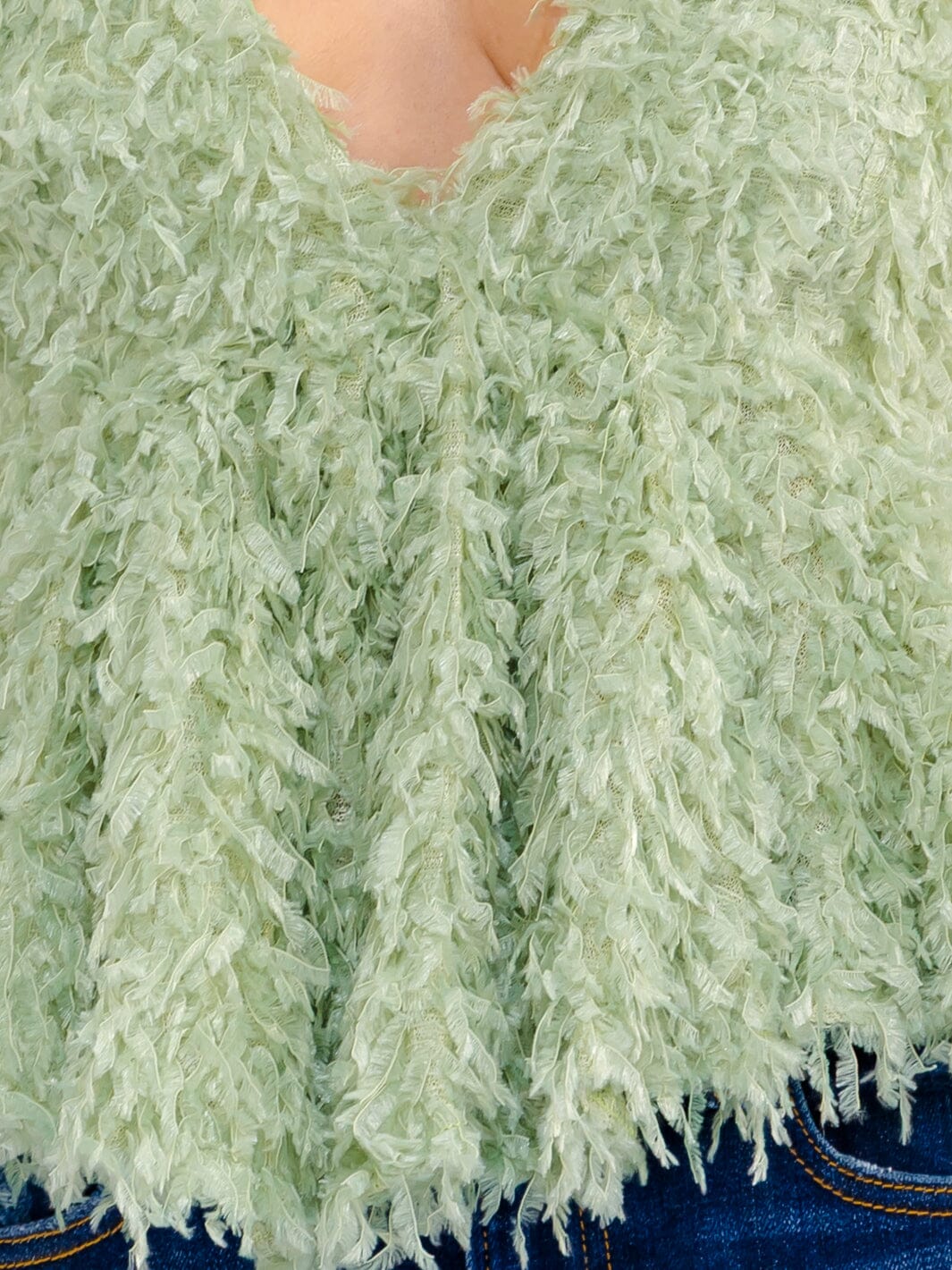 WOMEN'S SLEEVELESS V-NECK FUZZY TANK TOP