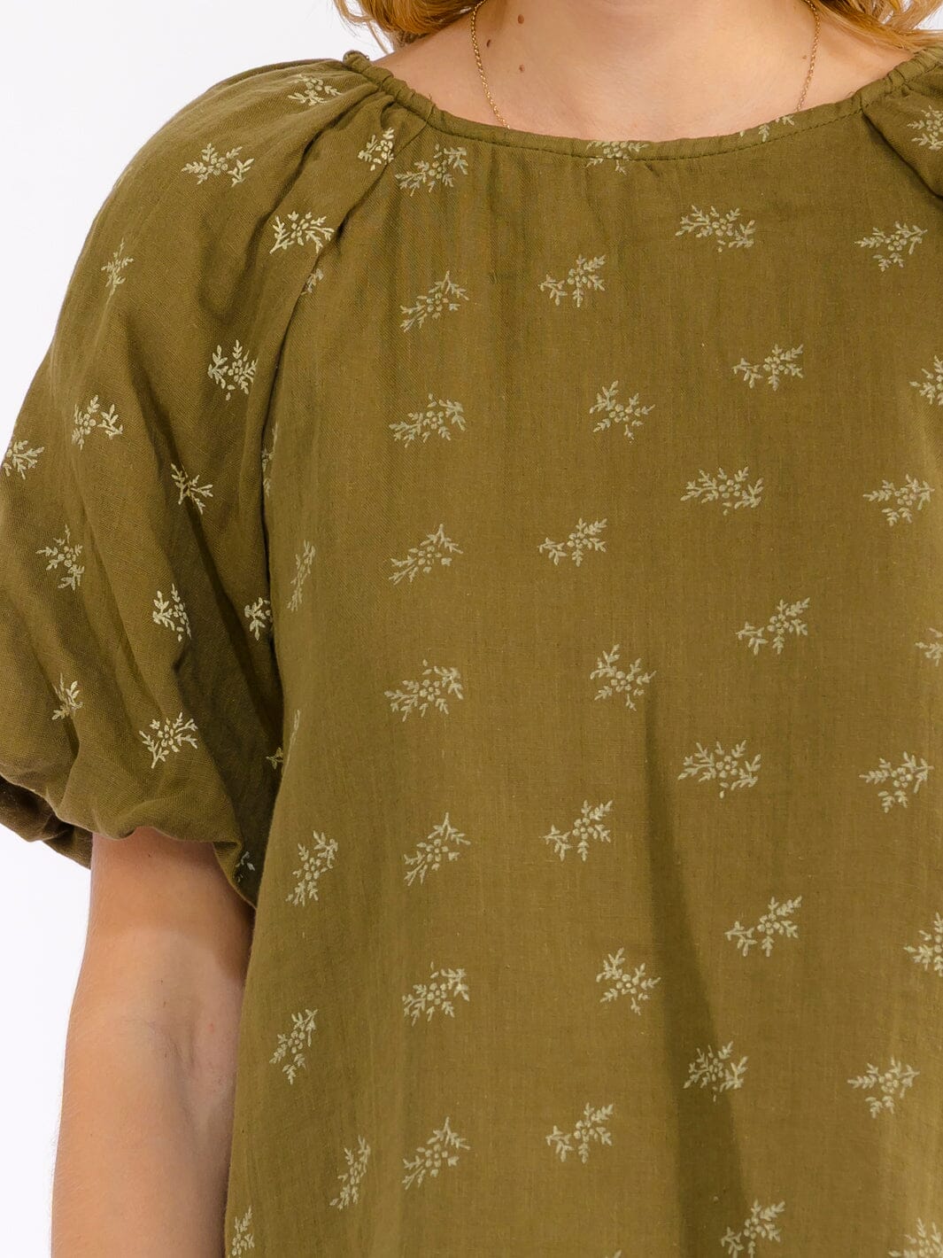 WOMEN'S SHORT PUFF SLEEVE FLORAL PRINT BLOUSE