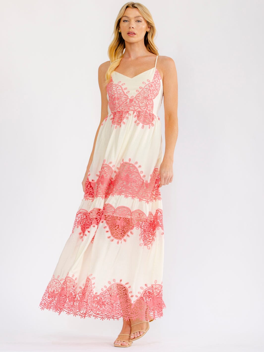 WOMEN'S SLEEVELESS SMOCK TIERED CROCHET MAXI DRESS